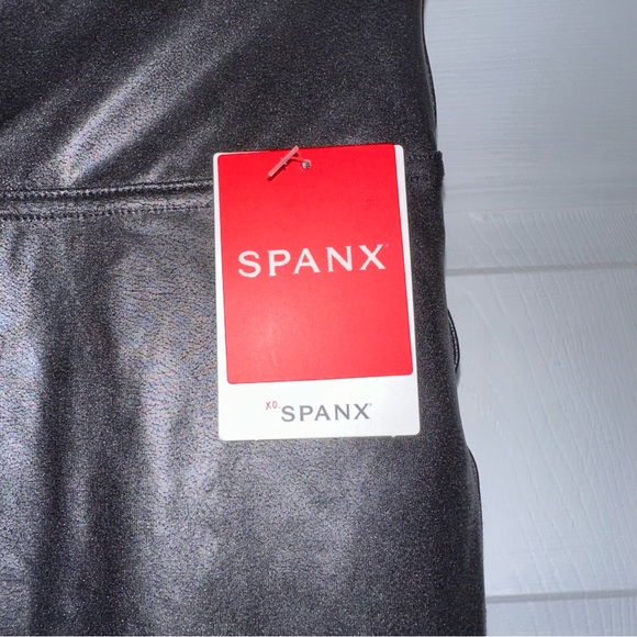 NWT SPANX Faux Leather Leggings M Black - Picture 4 of 7